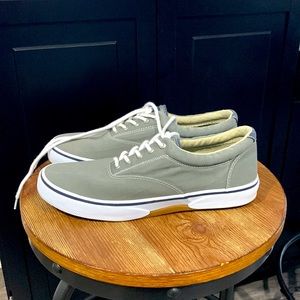 Light Grey/White Sperry shoes- size 10.5
